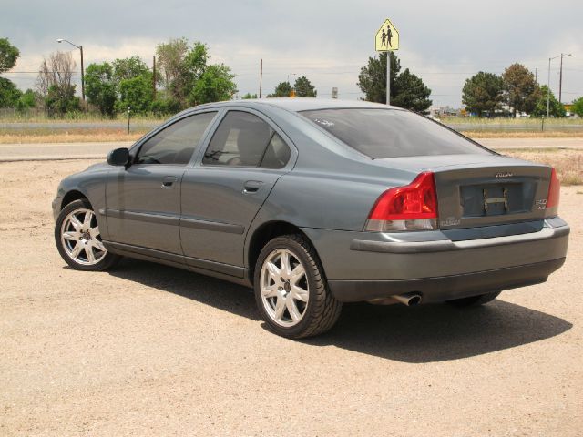 2002 Volvo S60 EX - DUAL Power Doors