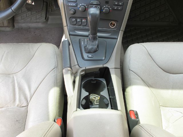 2002 Volvo S60 EX - DUAL Power Doors