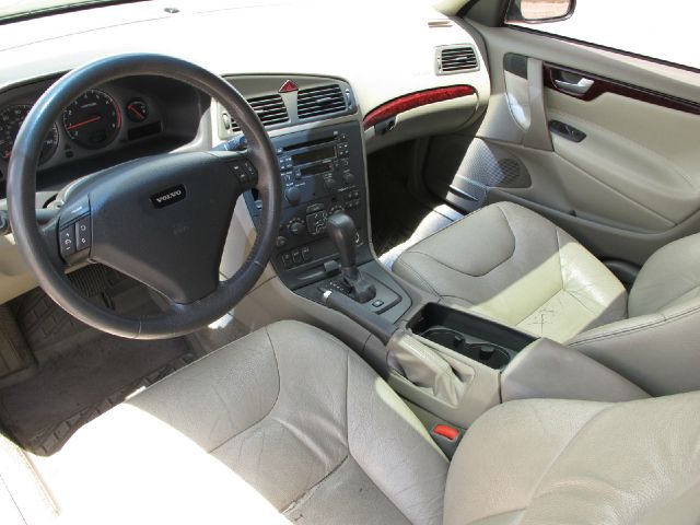 2002 Volvo S60 EX - DUAL Power Doors