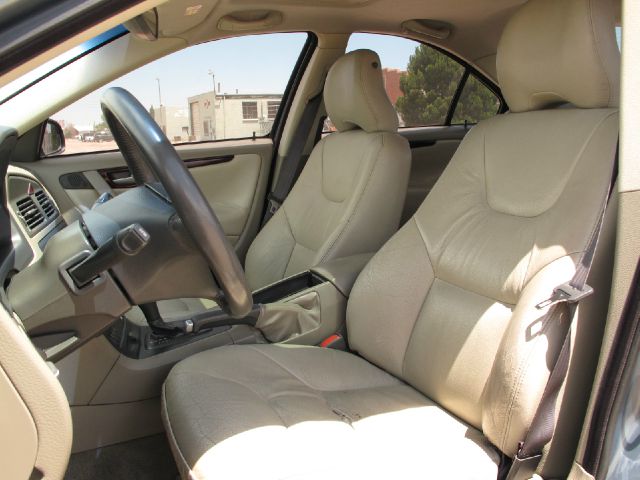 2002 Volvo S60 EX - DUAL Power Doors