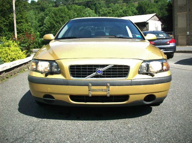 2002 Volvo S60 EX - DUAL Power Doors