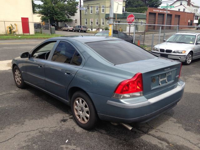 2002 Volvo S60 2.0T W/ NAV