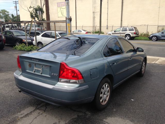 2002 Volvo S60 2.0T W/ NAV