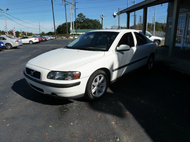 2002 Volvo S60 2.5i Sedan 4D