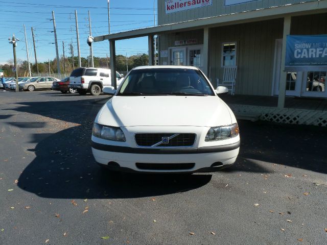 2002 Volvo S60 2.5i Sedan 4D