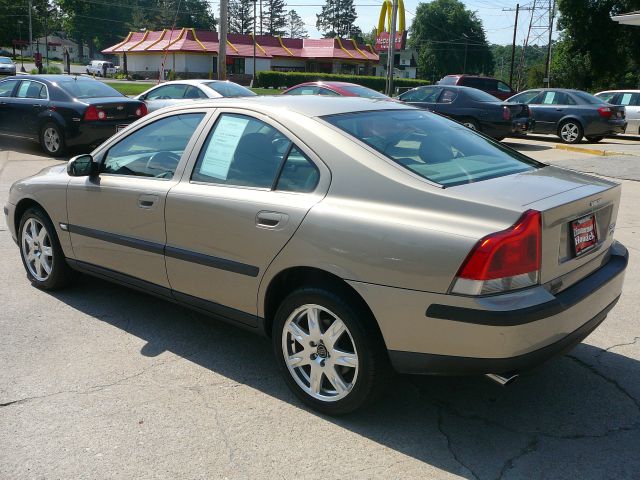 2002 Volvo S60 EX - DUAL Power Doors