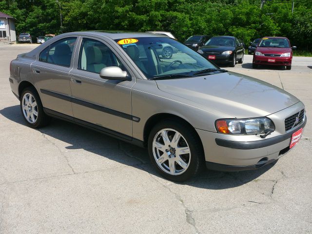 2002 Volvo S60 EX - DUAL Power Doors