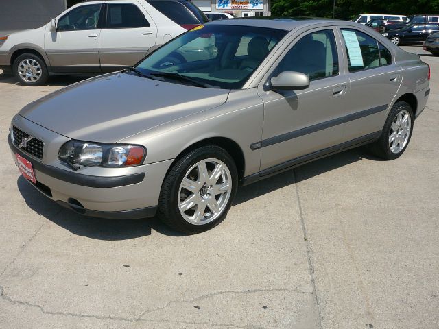2002 Volvo S60 EX - DUAL Power Doors
