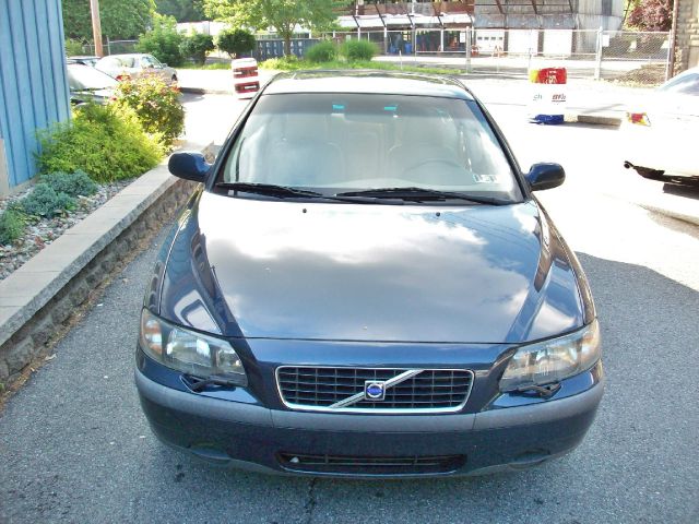 2002 Volvo S60 EX - DUAL Power Doors