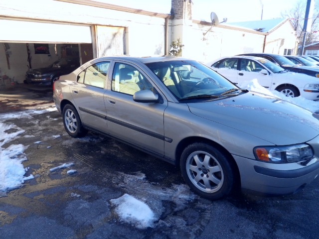 2002 Volvo S60 EX - DUAL Power Doors