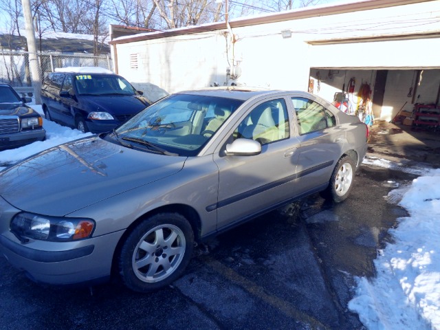 2002 Volvo S60 EX - DUAL Power Doors