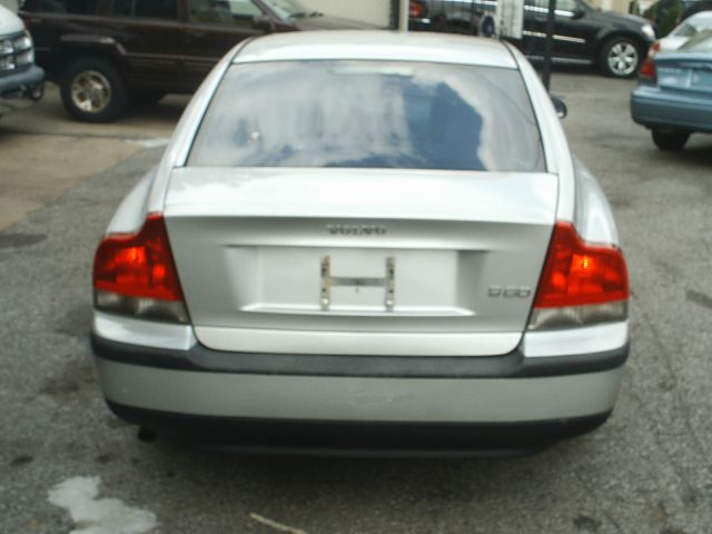 2002 Volvo S60 2.5i Sedan 4D