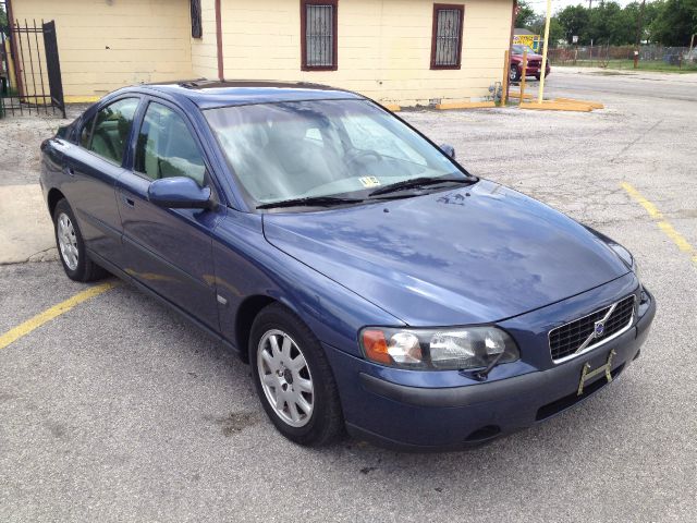 2002 Volvo S60 2.5i Sedan 4D