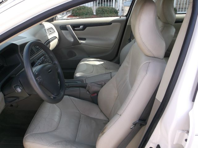 2002 Volvo S60 2.5i Sedan 4D