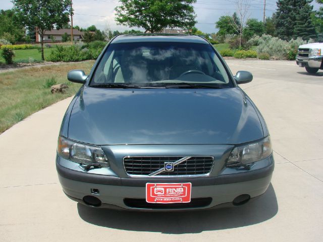 2002 Volvo S60 EX - DUAL Power Doors