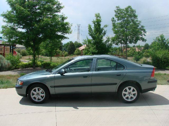 2002 Volvo S60 EX - DUAL Power Doors