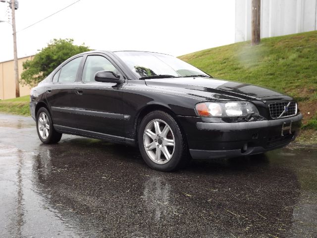 2002 Volvo S60 2.5i Sedan 4D