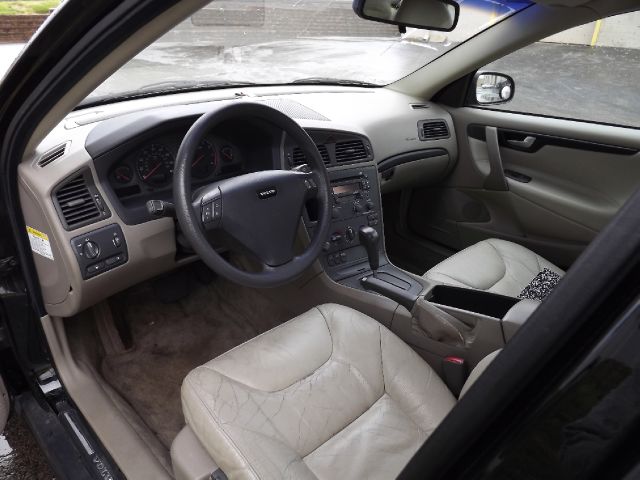 2002 Volvo S60 2.5i Sedan 4D