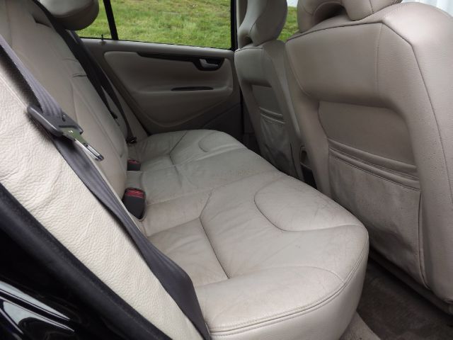 2002 Volvo S60 2.5i Sedan 4D