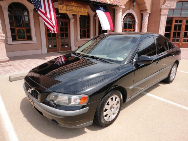 2002 Volvo S60 2.5i Sedan 4D