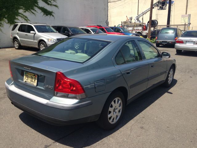 2002 Volvo S60 2.0T W/ NAV