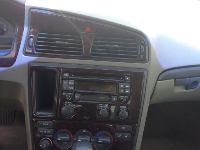 2002 Volvo S60 2.0T W/ NAV