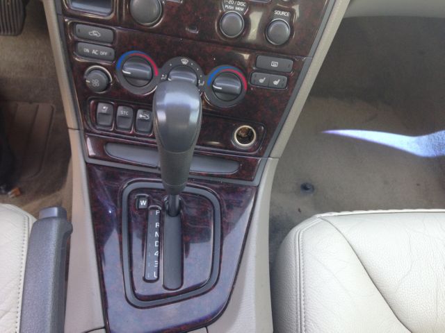 2002 Volvo S60 2.0T W/ NAV