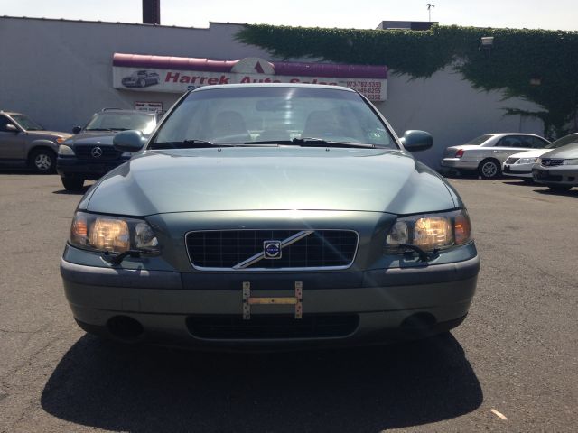 2002 Volvo S60 2.0T W/ NAV
