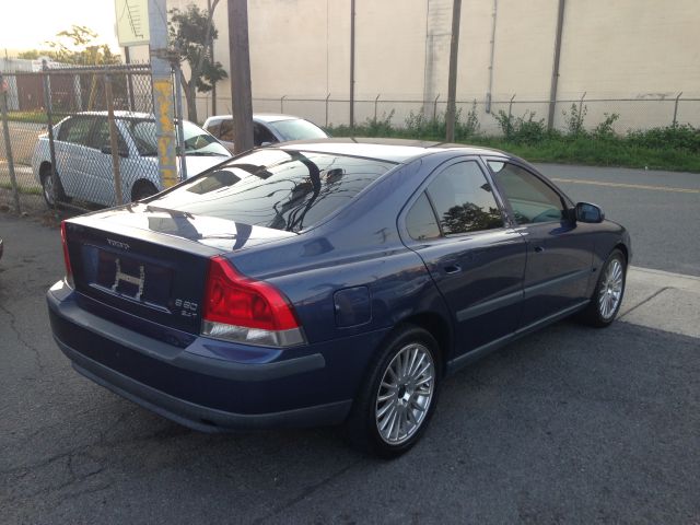 2002 Volvo S60 2.0T W/ NAV