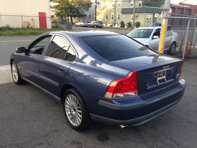 2002 Volvo S60 2.0T W/ NAV