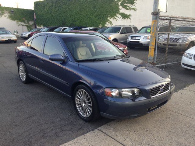 2002 Volvo S60 2.0T W/ NAV