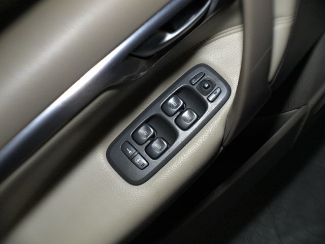 2002 Volvo S60 4X4 ED. Bauer EL