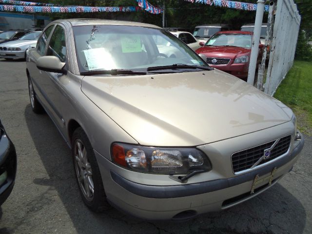 2002 Volvo S60 EX - DUAL Power Doors