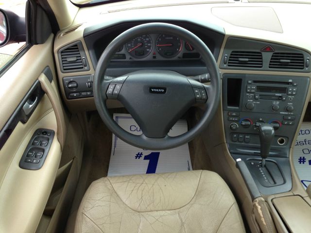 2002 Volvo S60 2.5i Sedan 4D