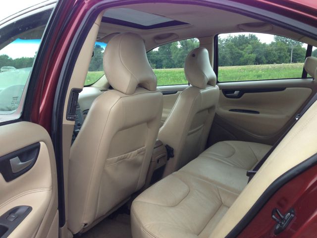 2002 Volvo S60 2.5i Sedan 4D