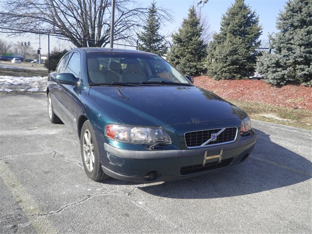 2002 Volvo S60 4WD 4dr Sport