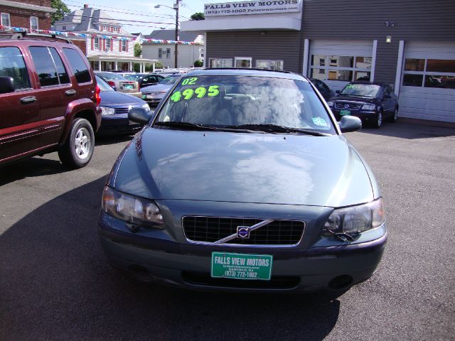 2002 Volvo S60 2.5i Sedan 4D