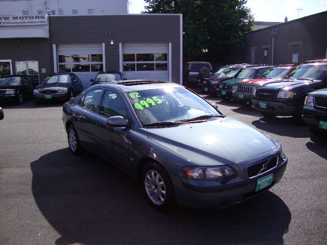 2002 Volvo S60 2.5i Sedan 4D