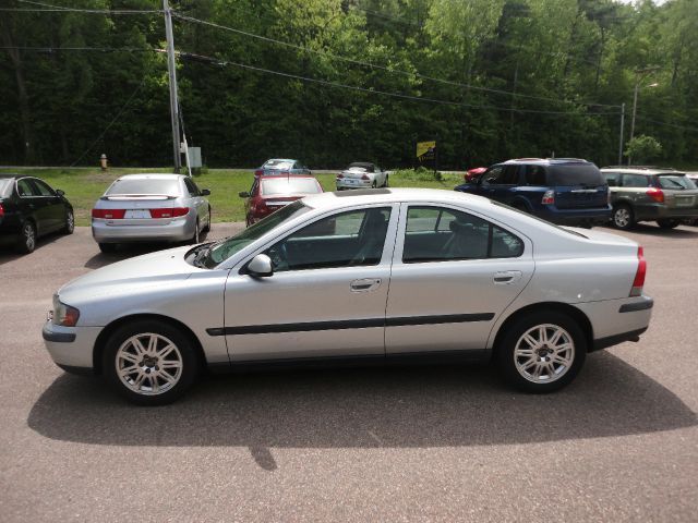 2003 Volvo S60 4WD 4dr Sport