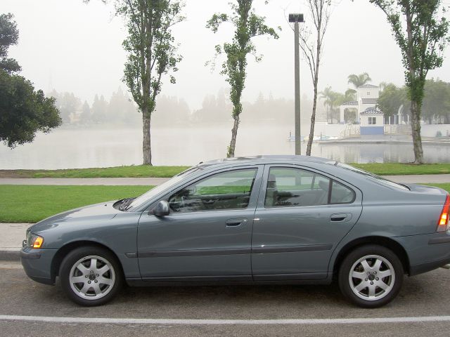 2003 Volvo S60 Eddie Baurer - Liquidator
