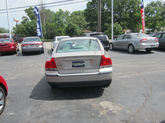 2003 Volvo S60 4WD 4dr Sport