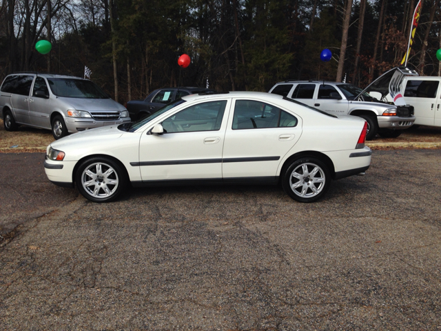 2003 Volvo S60 Sport 4x4 SUV