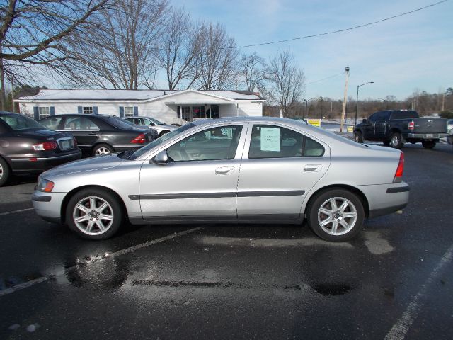 2003 Volvo S60 4WD 4dr Sport