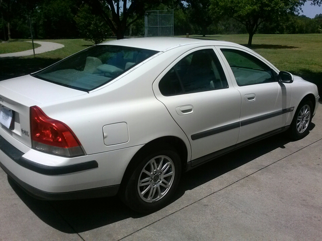 2003 Volvo S60 4WD 4dr Sport