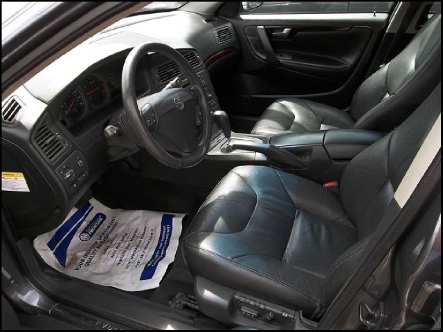 2003 Volvo S60 4WD 4dr Sport