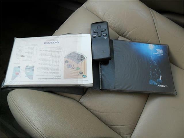 2003 Volvo S60 2dr Reg Cab 140.5 4WD Laramie