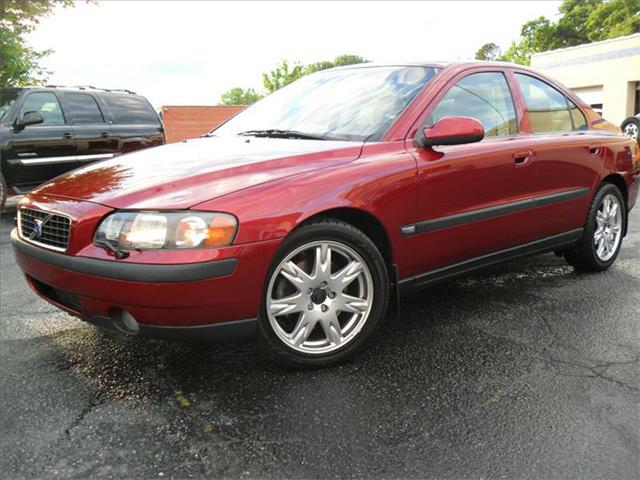 2003 Volvo S60 2dr Reg Cab 140.5 4WD Laramie