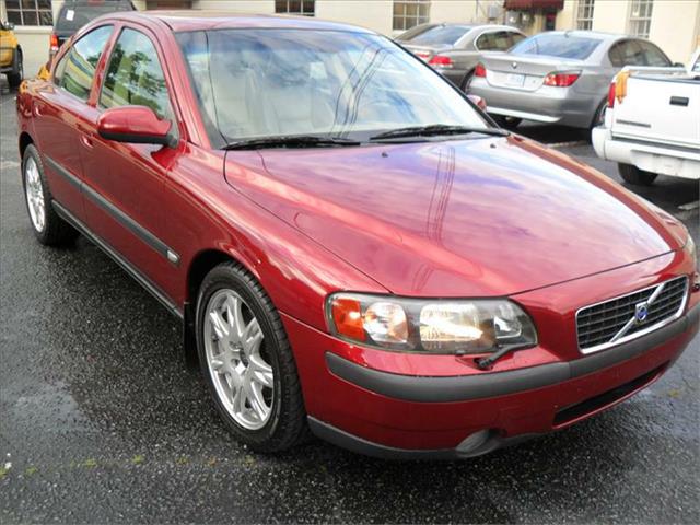 2003 Volvo S60 2dr Reg Cab 140.5 4WD Laramie