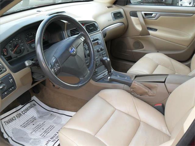 2003 Volvo S60 2dr Reg Cab 140.5 4WD Laramie