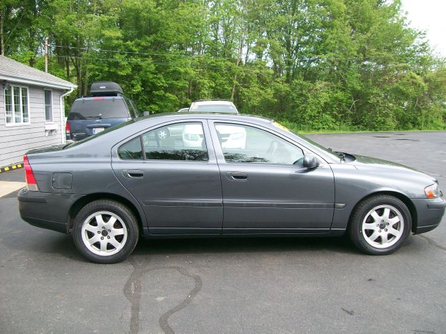 2003 Volvo S60 Sport 4x4 SUV